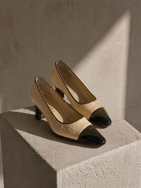 Vintage Classic Chanel Cap Toe Kitten Heels| Quiet Luxury | Parisian Style